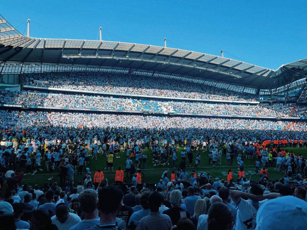 陈培东关键时刻发挥神勇，广厦队展现顽强斗志（陈培东关键时刻神勇发威，广厦队顽强拼搏）