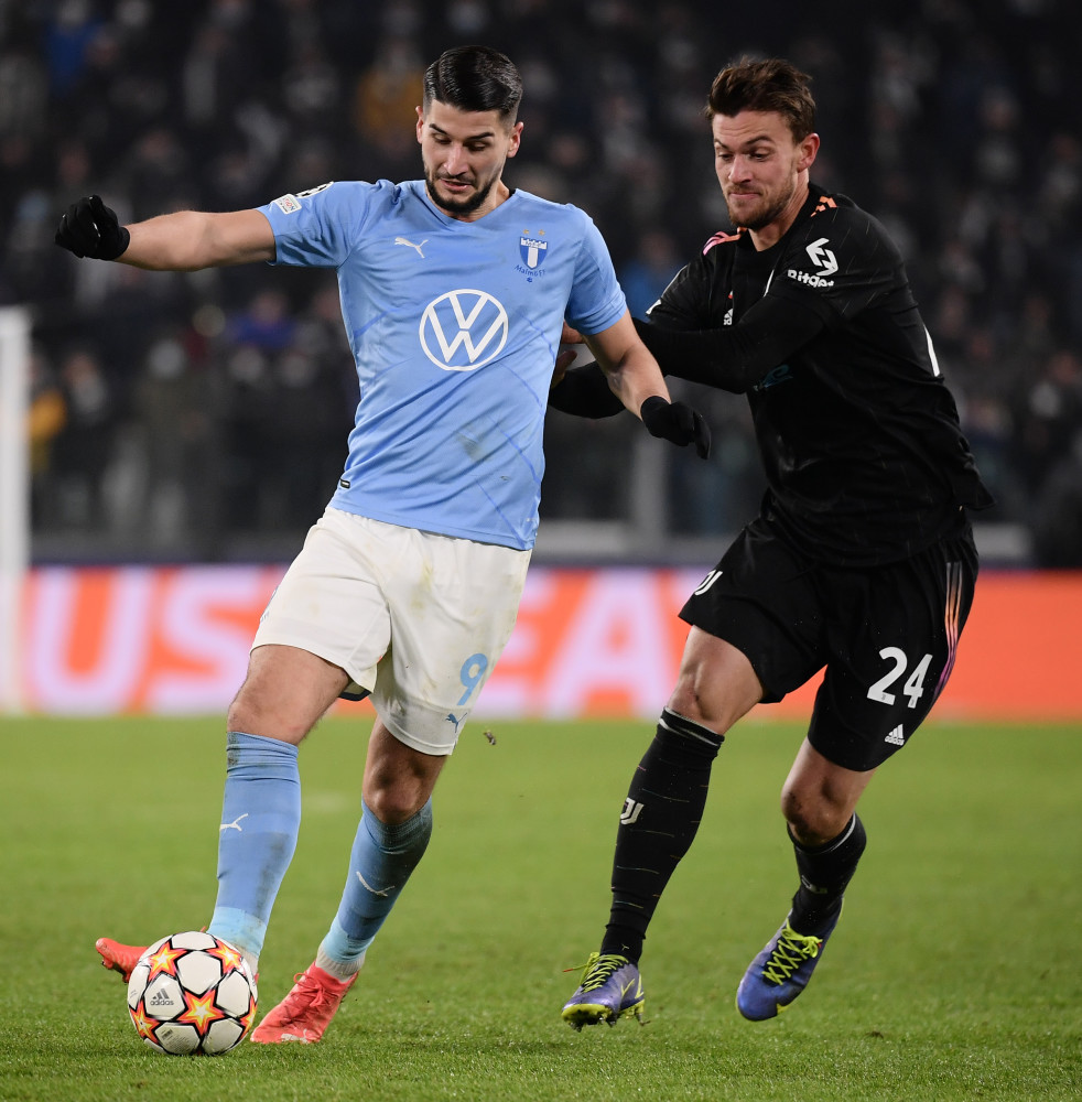 新鹏城vs成都：三外援PK四外援，韦世豪、杨明洋出战（新鹏城迎战成都：三外援对决四外援，韦世豪、杨明洋登场）