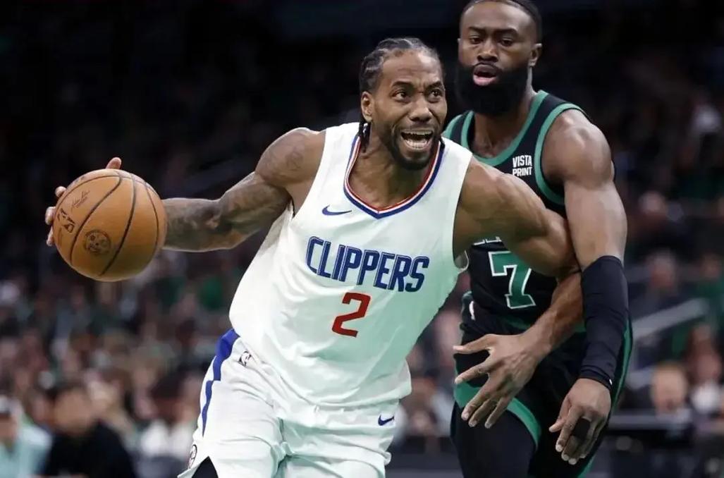 阿尔梅里亚后卫阿里达内因酒驾肇事逃逸被捕，次日仍照常训练（阿尔梅里亚后卫阿里达内酒驾肇逃遭逮捕，翌日仍正常训练）