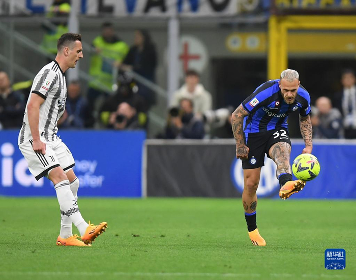 电讯报：为提前适应与减少转会支出，切尔西选择提前买下萨尔（电讯报：为降转会支出并加速适应，切尔西提前签下萨尔）