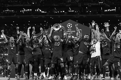 盘点NBA圣诞大战各项纪录：詹姆斯总得分王，哈登三分王（NBA圣诞大战纪录回顾：詹姆斯加冕得分王，哈登斩获三分王）