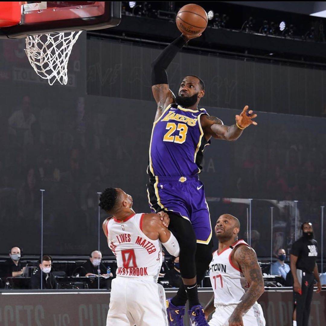 贝纳蒂亚：除了德布劳内，夏窗我们还联系过韦斯利-福法纳（贝纳蒂亚：夏窗除德布劳内外，我们也联系过韦斯利-福法纳）