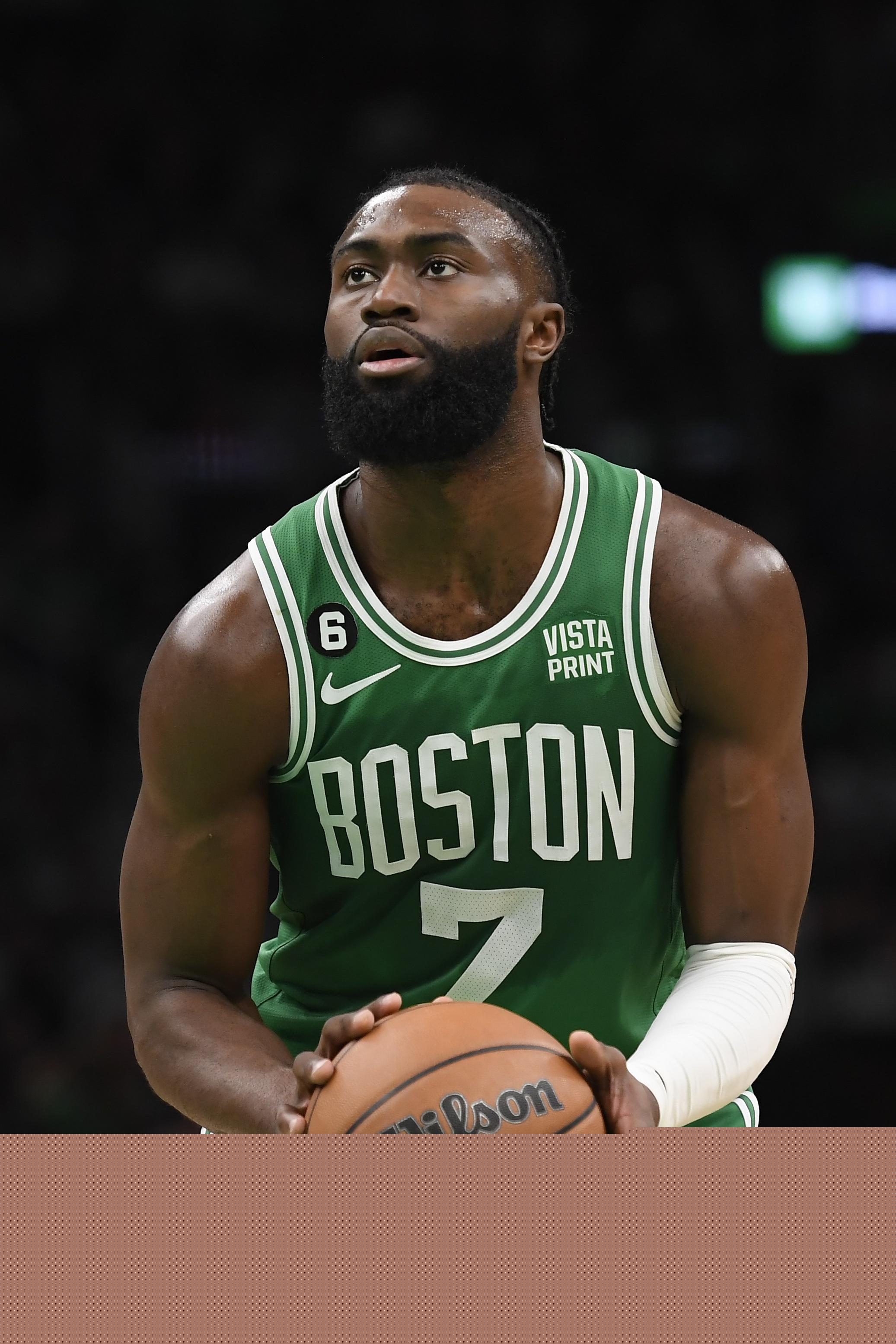 未来可期！小将马绍尔与内姆联手拿下8分 独行侠打出8-0迫近分差（前景可期！马绍尔与内姆合砍8分，独行侠一波8-0缩小差距）