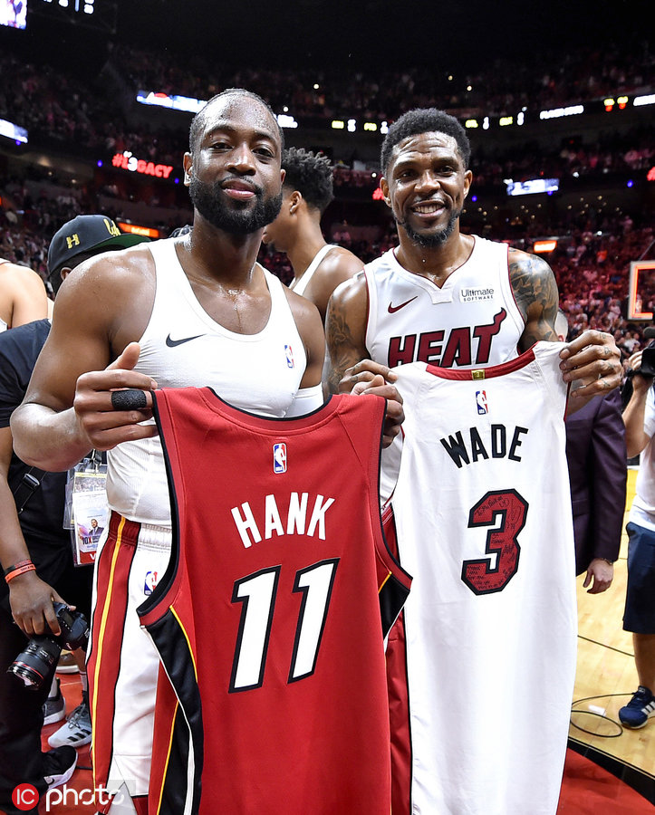 英格兰官方：戈登和波普因伤退出名单，查洛巴和特拉福德入替（英格兰队官宣：戈登、波普伤退，查洛巴与特拉福德递补入选）