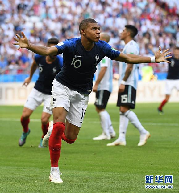 治军严谨！瓜帅要求保持体重曼城头牌乖乖照办 还社媒晒照证明没胖（严格治军！瓜帅下令保持体重，曼城一哥遵令并晒照自证未发福）