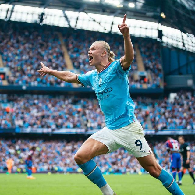 经纪人：那不勒斯今夏也有意博尼，但奥西利奥起了决定性作用（经纪人：那不勒斯今夏曾想签博尼，奥西利奥发挥决定性作用）