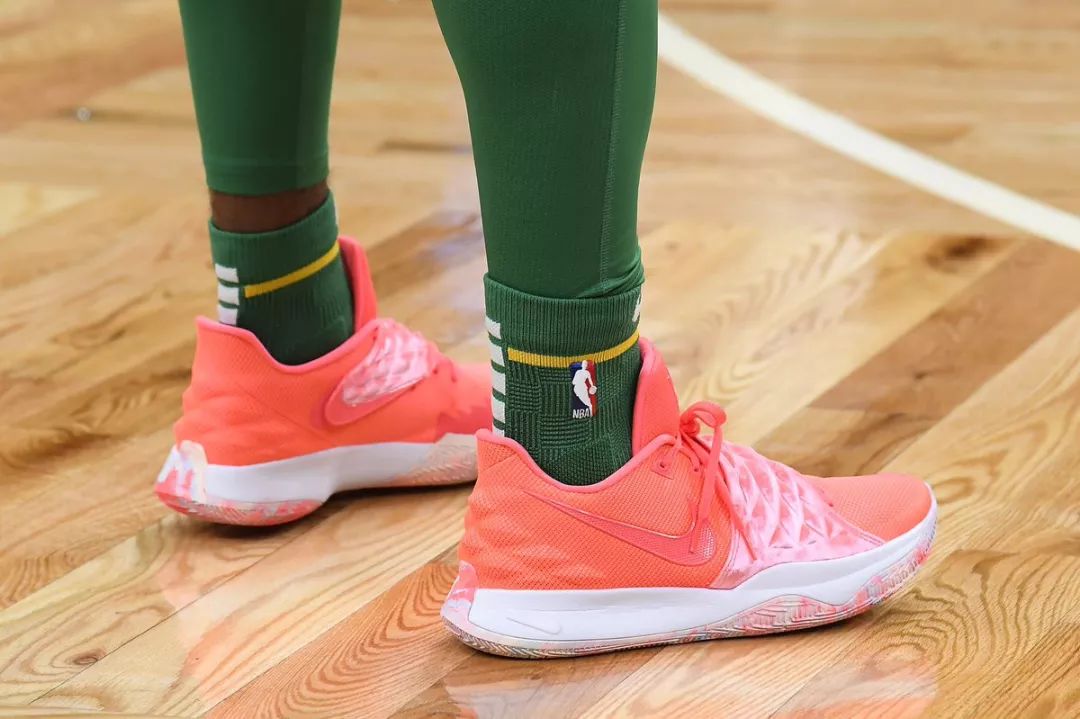 记者：恩昆库在冬窗的未来值得关注；米兰会和经纪人谈莱万（记者：冬窗恩昆库动向受关注；米兰将与莱万经纪人会谈）