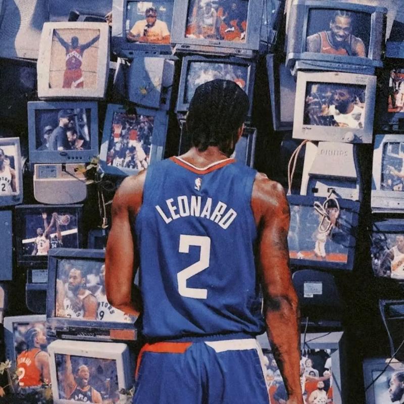 詹姆斯是本赛季场均失误低于2次的球员中，场均助攻数最高的（本季场均失误不足2次的球员中，詹姆斯场均助攻最高）