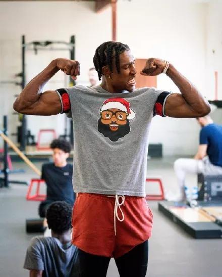 巴萨官方：欧冠对法鹰为高风险，将启动客队球迷安全管控预案（巴萨官宣：欧冠对阵法鹰被列为高风险，将启动客队球迷安保预案）