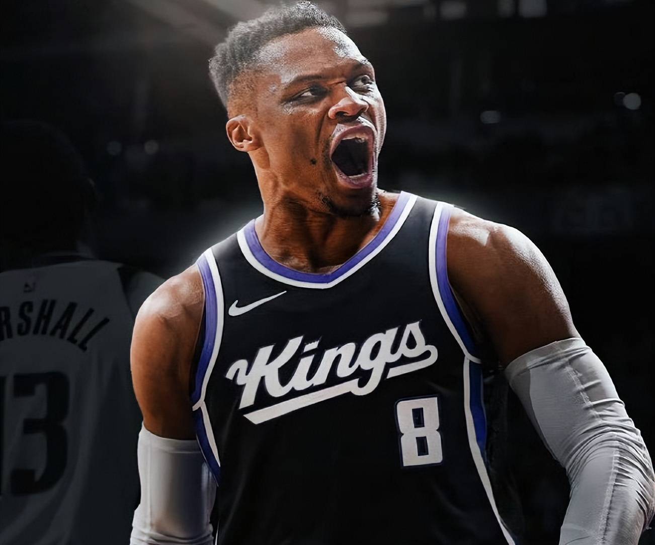 尴尬，一英格兰球迷在阿尔巴尼亚主场被旋转闸门卡住（英格兰球迷在阿尔巴尼亚主场被旋转闸门困住，场面尴尬）