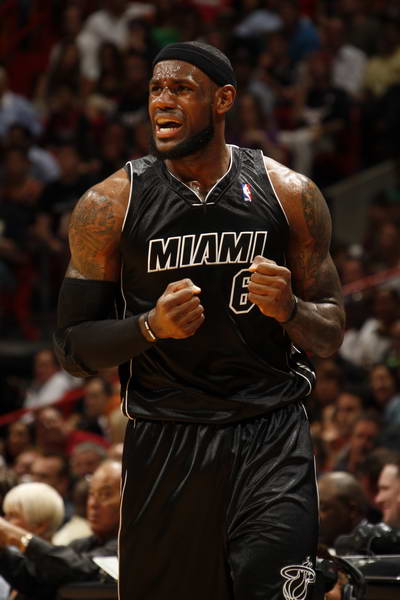 2025／26赛季英超：雪上加霜！曼联核心三人伤缺水晶宫硬仗（英超2025／26：曼联三大核心伤停，水晶宫恶战前再遭打击）