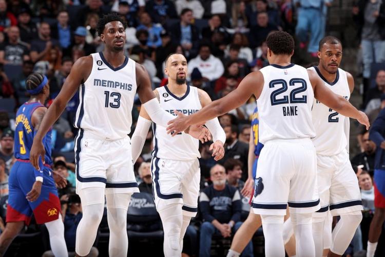 梅西社媒发文纪念世界杯夺冠三周年：世界冠军！转眼三年了（梅西社媒庆祝世界杯夺冠三周年：世界冠军，三年匆匆）