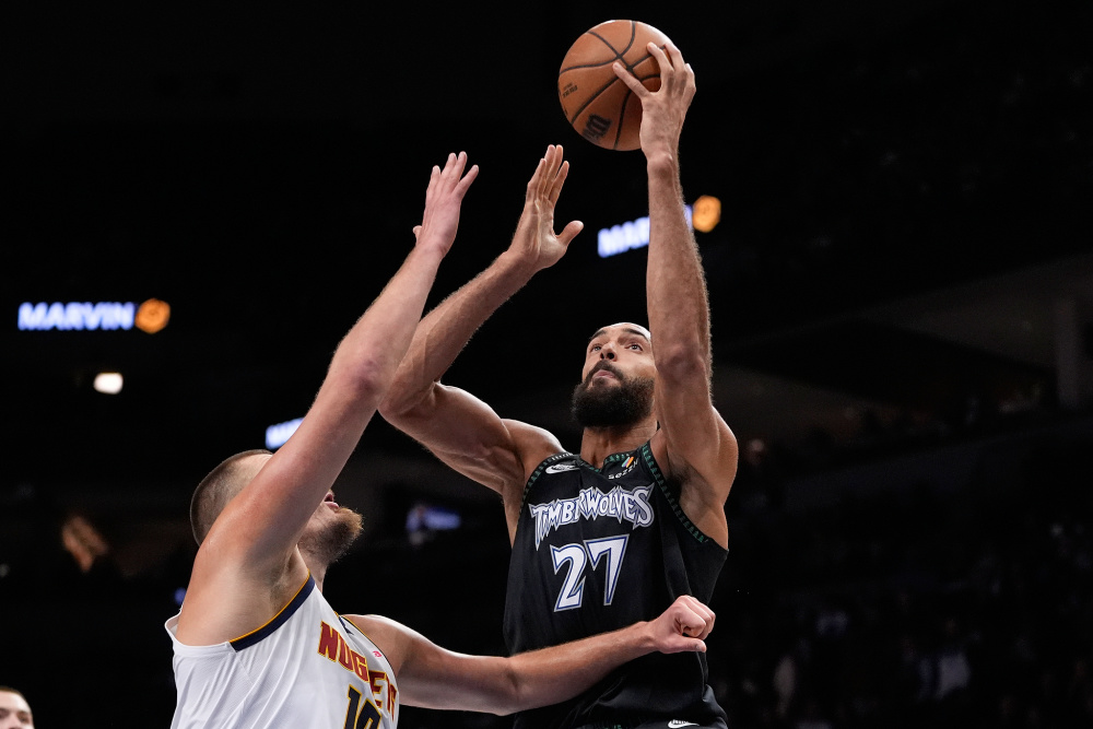 徐根宝：希望海港为中国足球输送更多人才，穆斯卡特功不可没（徐根宝：期待海港为中国足球培养更多人才，穆斯卡特贡献突出）